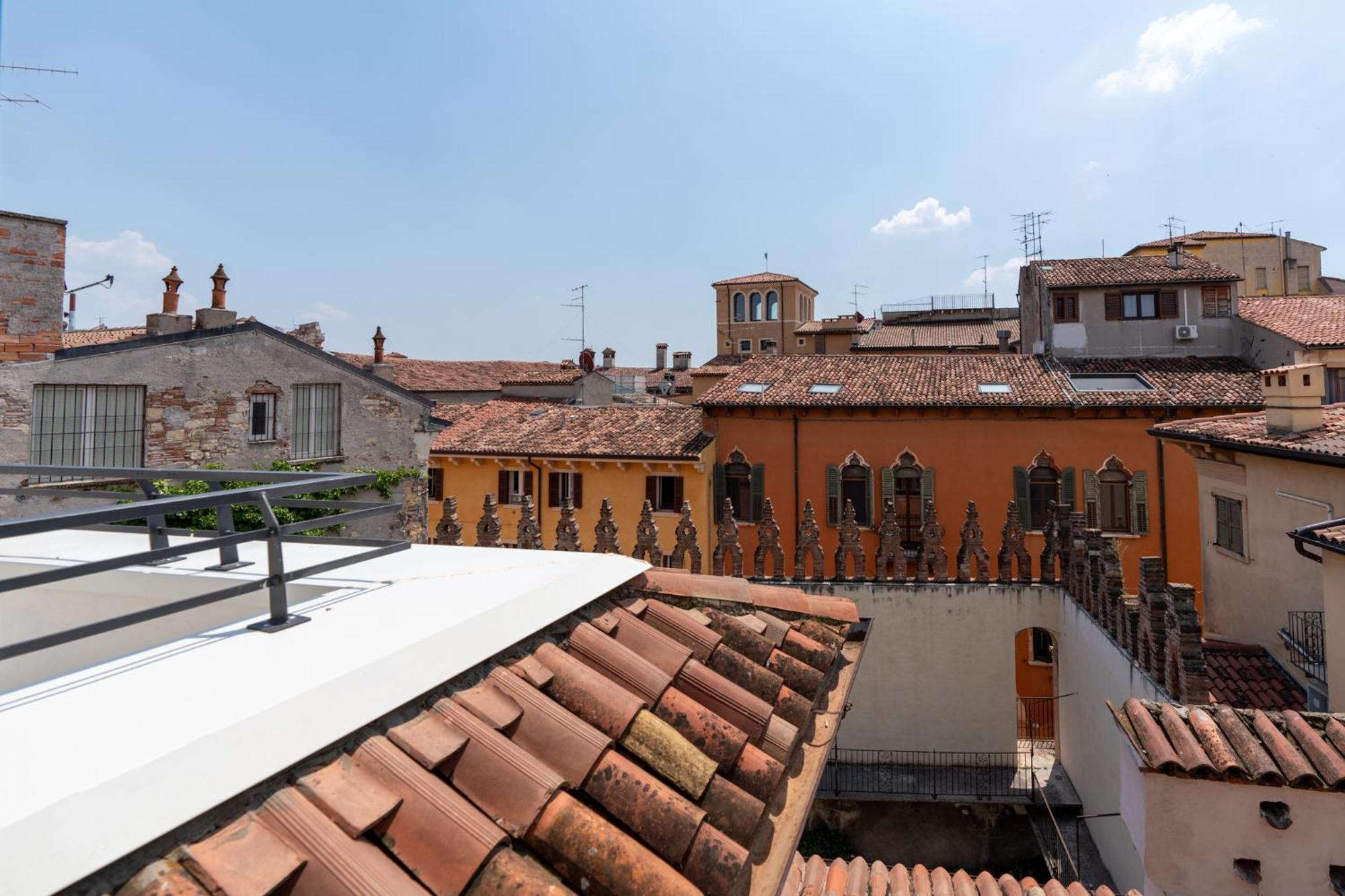 Palazzo Delle Guglie By Postcardsfrom Aparthotel Verona Kültér fotó