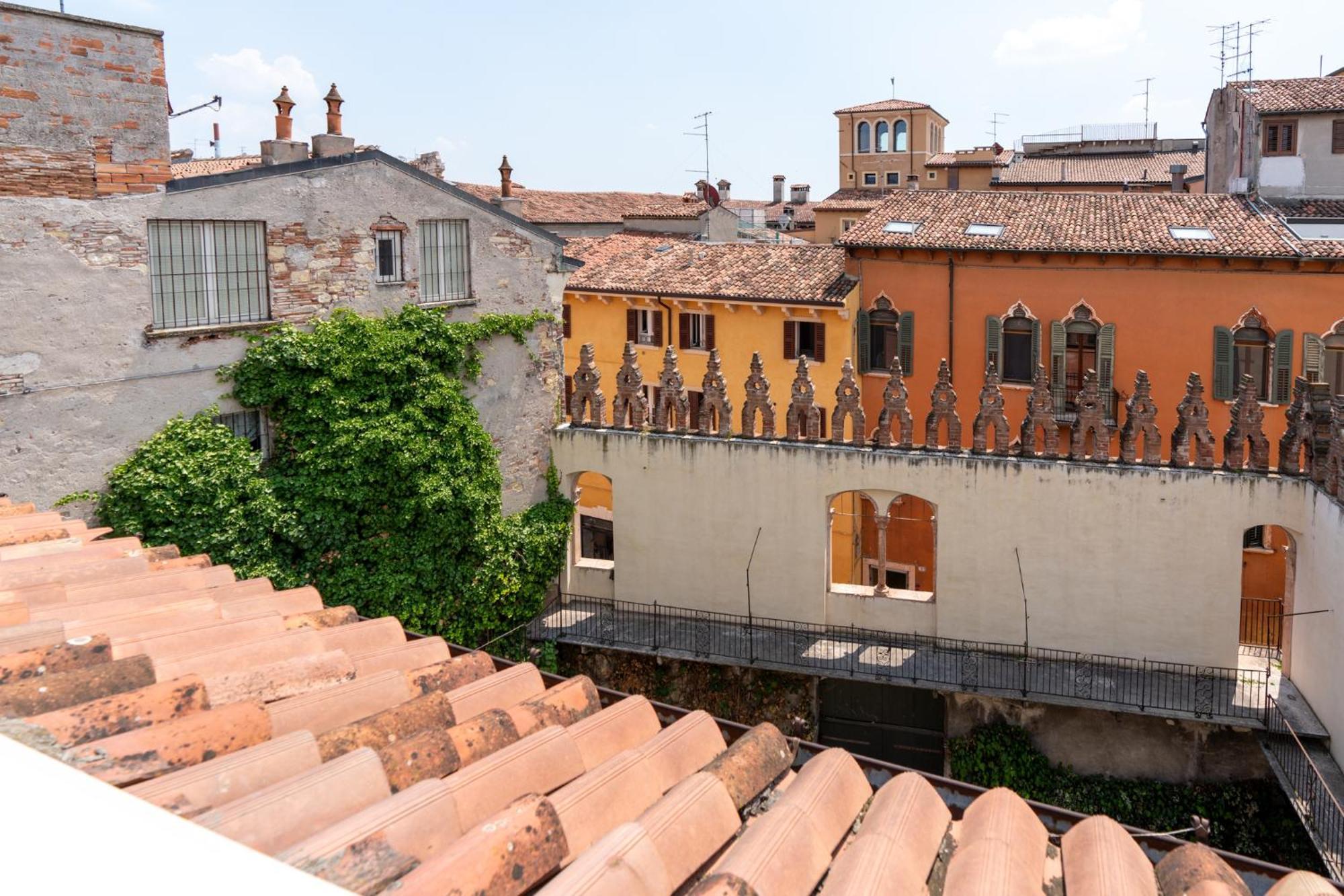 Palazzo Delle Guglie By Postcardsfrom Aparthotel Verona Kültér fotó