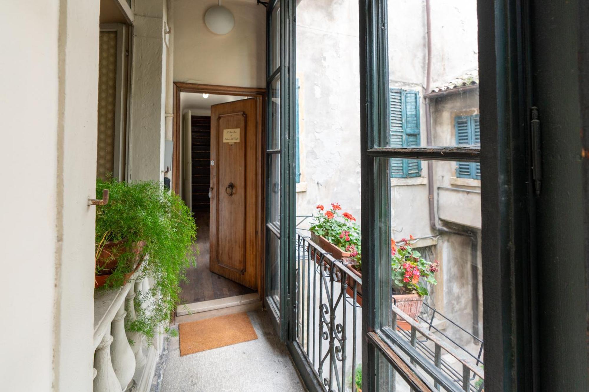Palazzo Delle Guglie By Postcardsfrom Aparthotel Verona Kültér fotó