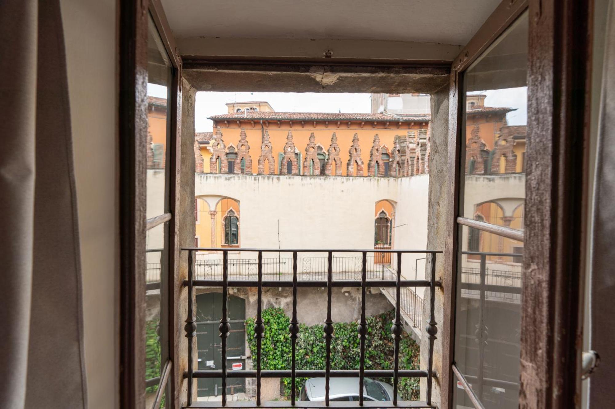 Palazzo Delle Guglie By Postcardsfrom Aparthotel Verona Kültér fotó